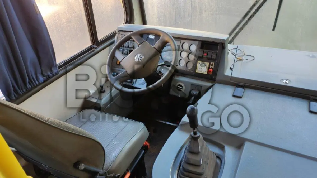 LOTE 019 - ÔNIBUS ESCOLAR VW 15.190/INDUSCAR FOZ VWOD, Fabricação/Modelo: 2008/2009