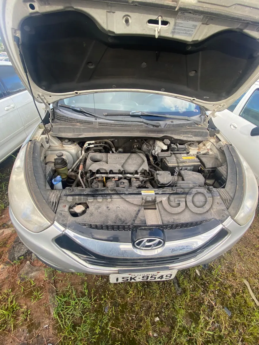 LOTE 004 - Espécie: MISTO / Marca: I / Modelo: HYUNDAI IX35 2.0 / Placa: ISK9549 / UF: PR / Município: Pato Branco / Ano fabricação: 2011 / Ano modelo: 2011 / Cor: PRATA / Chassi: KMHJU81BBCU325985 / Motor: G4KDBU413186 / RENAVAM: 00373829264