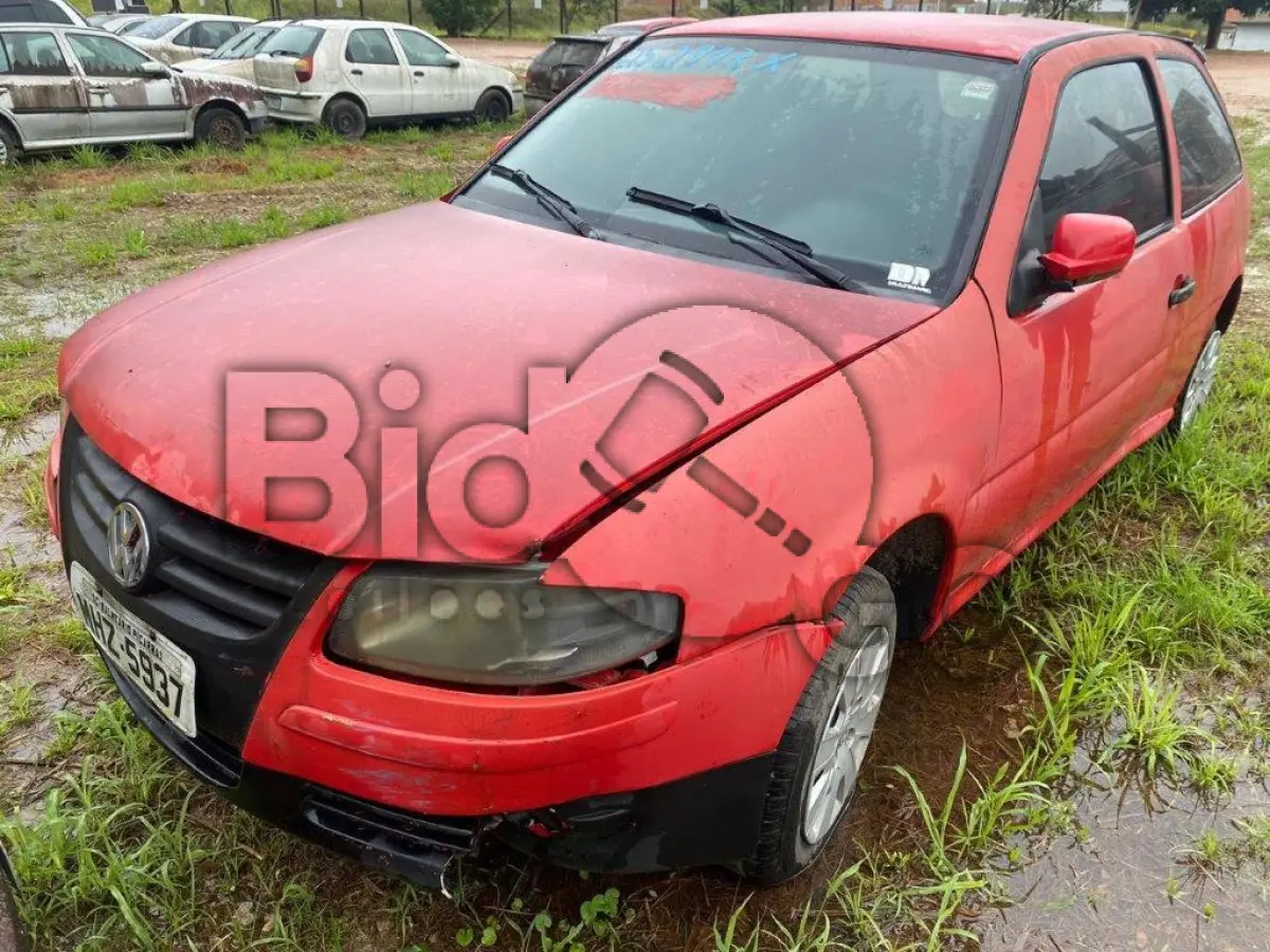 LOTE 015 - Espécie: PASSAGEIRO / Marca: VW / Modelo: GOL 1.0 GIV / Placa: MHZ5937   /   UF: SC / Município: Balneário Piçarras / Ano fabricação: 2010 / Ano modelo: 2010 / Cor: VERMELHA / Chassi: 9BWAA05W6BP035866 / Motor: CCP219247 / RENAVAM: 00230912532