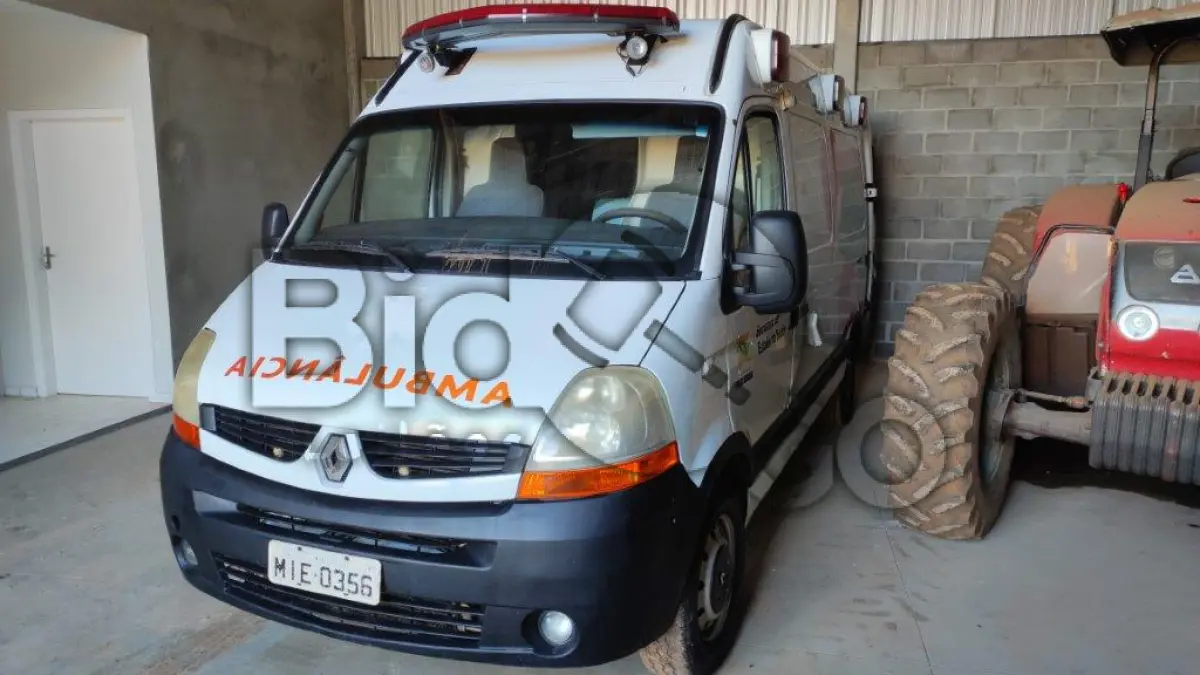 LOTE 017 - AMBULÂNCIA RENAULT/MASTERAMB RONTAN,Fabricação/Modelo: 2010/2010
