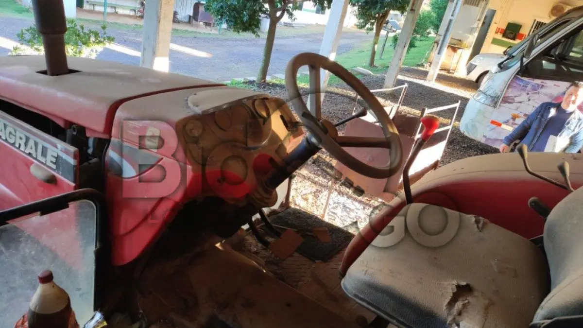 LOTE 011 - Trator Agrícola, Marca Agrale, Modelo: 5085.4