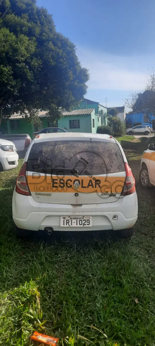 LOTE 008 - Veículo marca/modelo: RENAULT/SANDERO EXP 16 Ano: 2010/2011