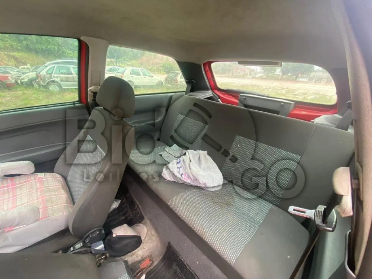 LOTE 015 - Espécie: PASSAGEIRO / Marca: VW / Modelo: GOL 1.0 GIV / Placa: MHZ5937   /   UF: SC / Município: Balneário Piçarras / Ano fabricação: 2010 / Ano modelo: 2010 / Cor: VERMELHA / Chassi: 9BWAA05W6BP035866 / Motor: CCP219247 / RENAVAM: 00230912532