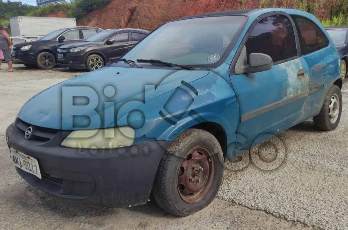 LOTE 023 - Espécie: PASSAGEIRO / Marca: GM / Modelo: CELTA / Placa: AKI9017   / UF: PR /Município: Ibiporã / Ano fabricação: 2002 / Ano modelo: 2002 / Cor: VERDE / Chassi: 9BGRD08Z02G147056 / Motor: DJ0105788 / RENAVAM: 00786038985