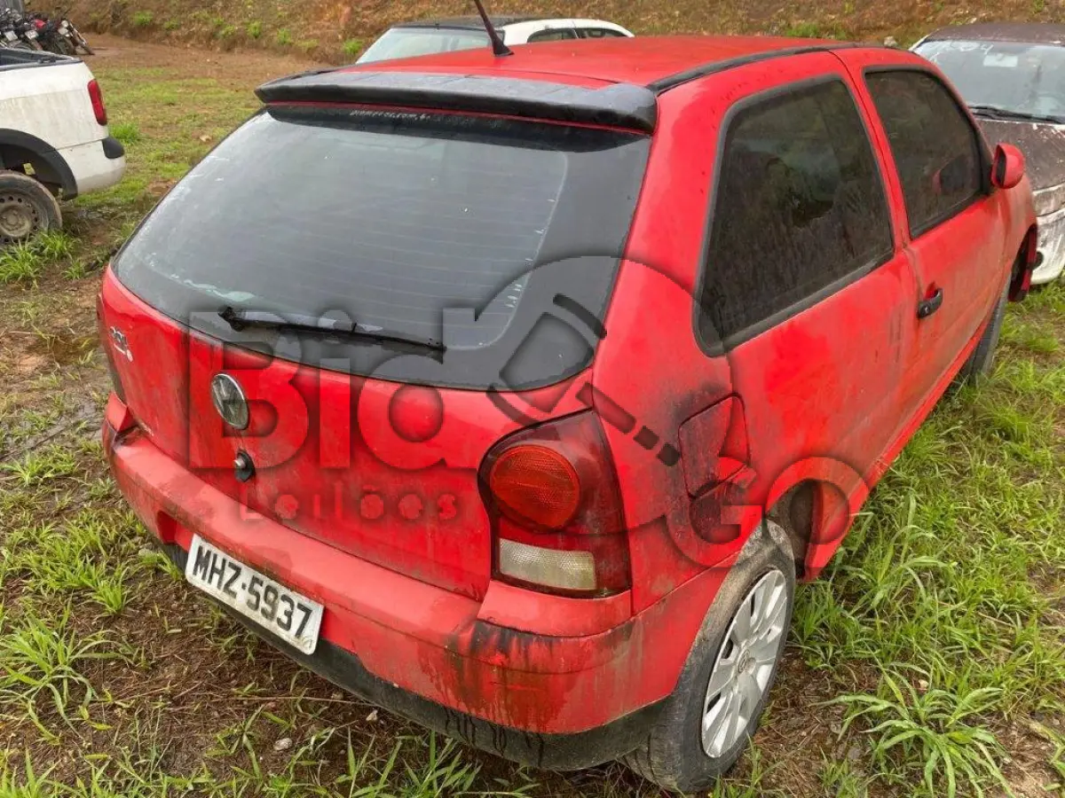 LOTE 015 - Espécie: PASSAGEIRO / Marca: VW / Modelo: GOL 1.0 GIV / Placa: MHZ5937   /   UF: SC / Município: Balneário Piçarras / Ano fabricação: 2010 / Ano modelo: 2010 / Cor: VERMELHA / Chassi: 9BWAA05W6BP035866 / Motor: CCP219247 / RENAVAM: 00230912532
