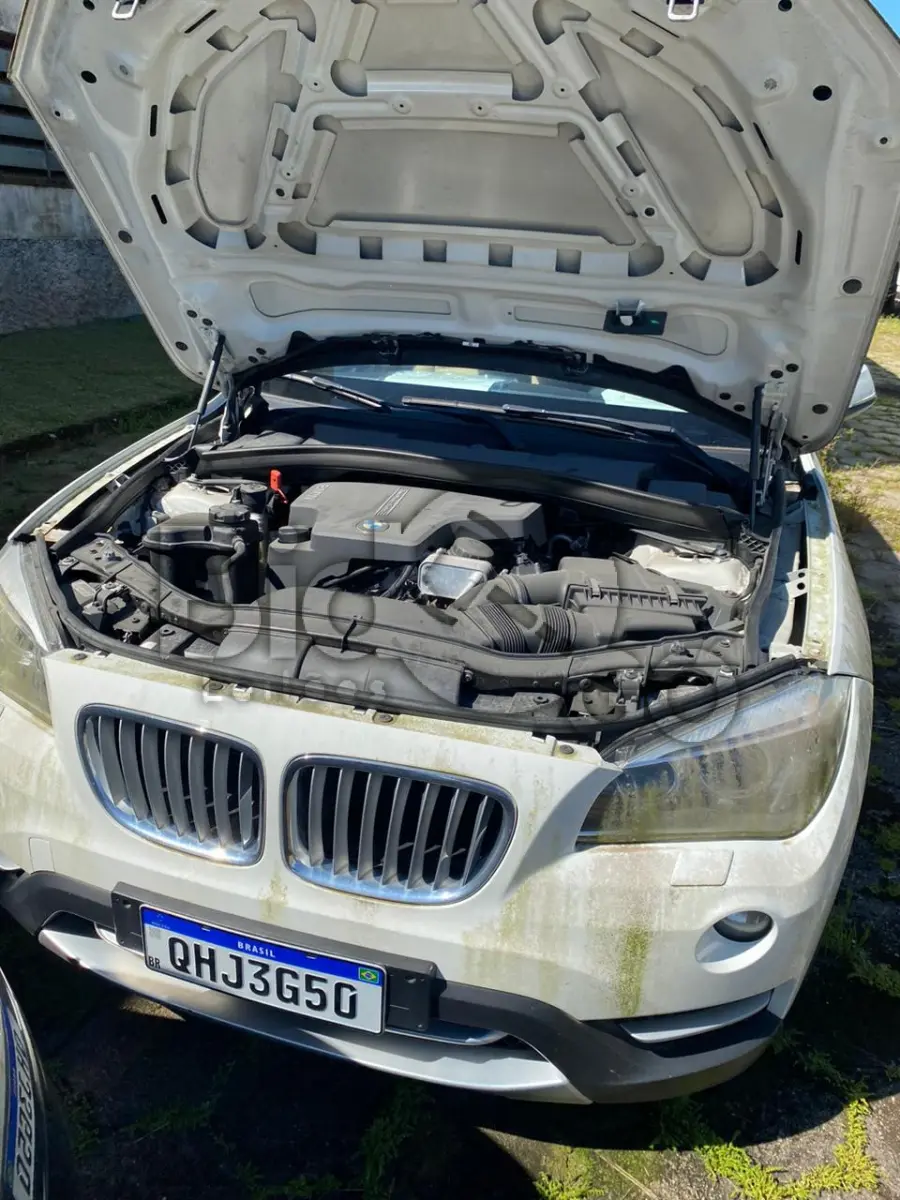 LOTE 001 - BMW X1 SDRIVE20I VL91  / Ano fabricação: 2014 / Ano modelo: 2014 / Cor: BRANCA
