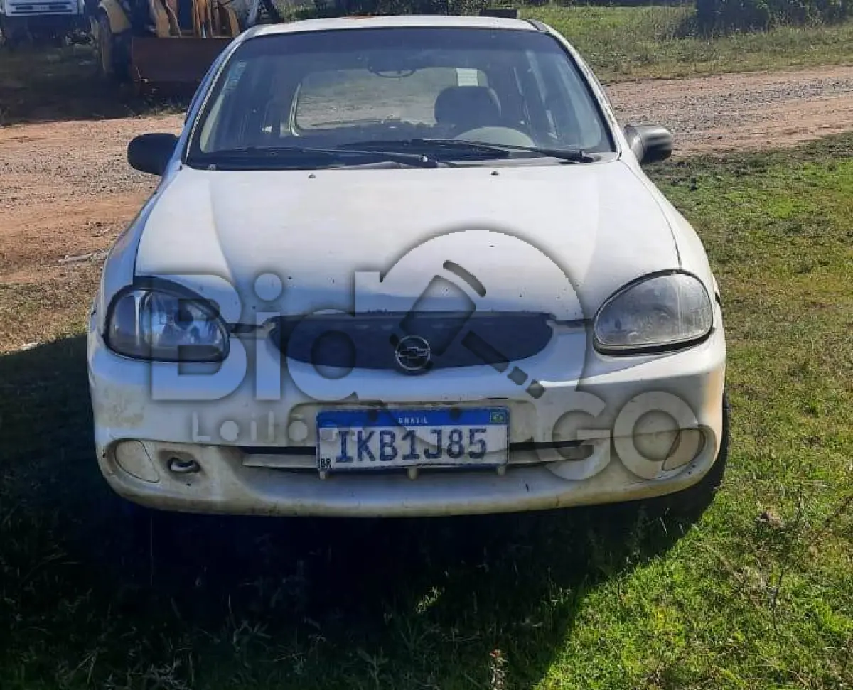 LOTE 007 - Veículo marca/modelo: I/GM CORSA SUPER W Ano: 2001