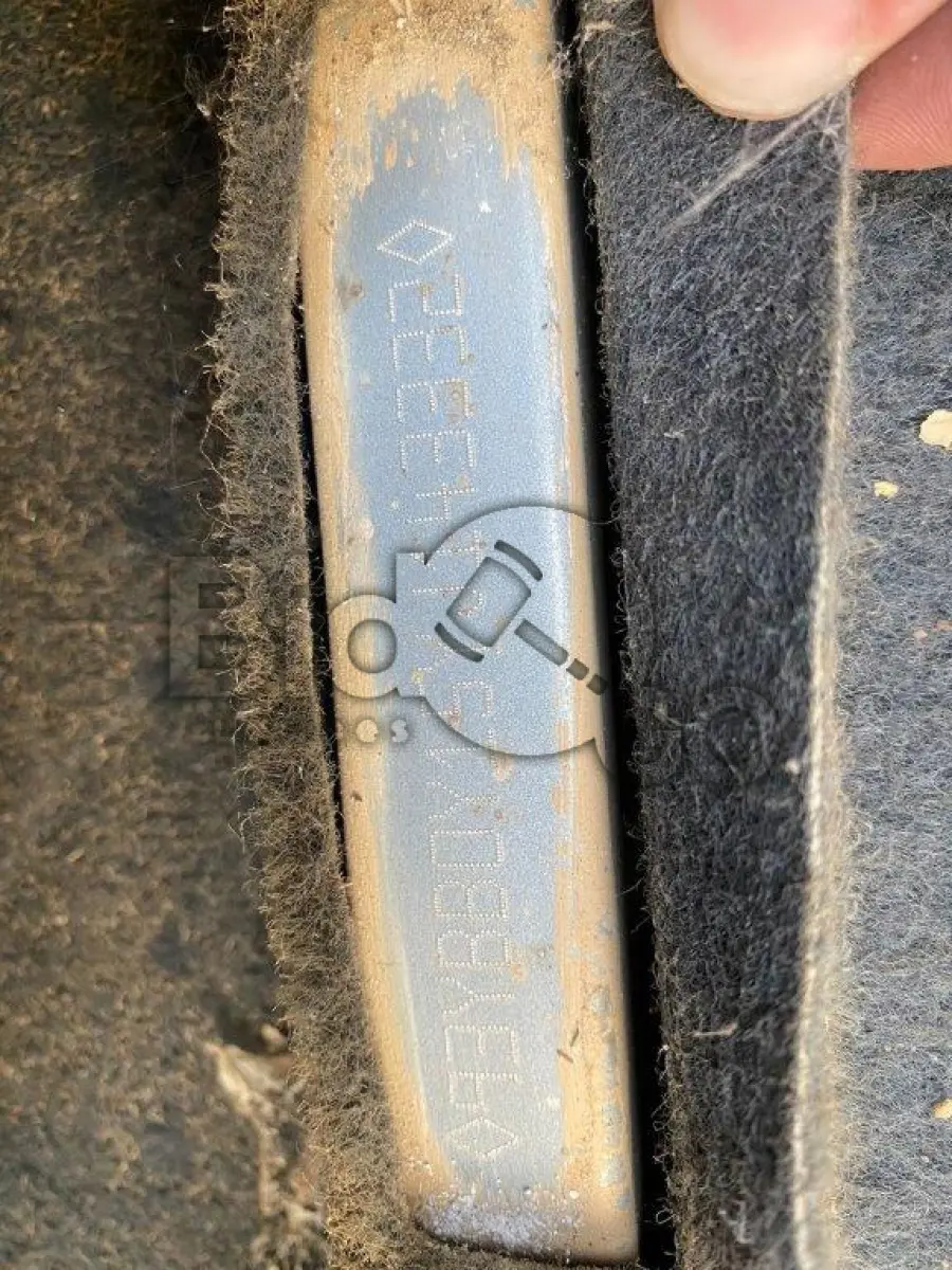 LOTE 010 - Espécie: PASSAGEIRO / Marca: RENAULT / Modelo: CLIO RN 1.0 / Placa: MIL0205 / UF: SC / Município: Pomerode / Ano fabricação: 2000 / Ano modelo: 2000 / Cor: PRATA / Chassi: 93YBB0Y15YJ143332 / Motor: D7DC760F007783 / RENAVAM:00736258728