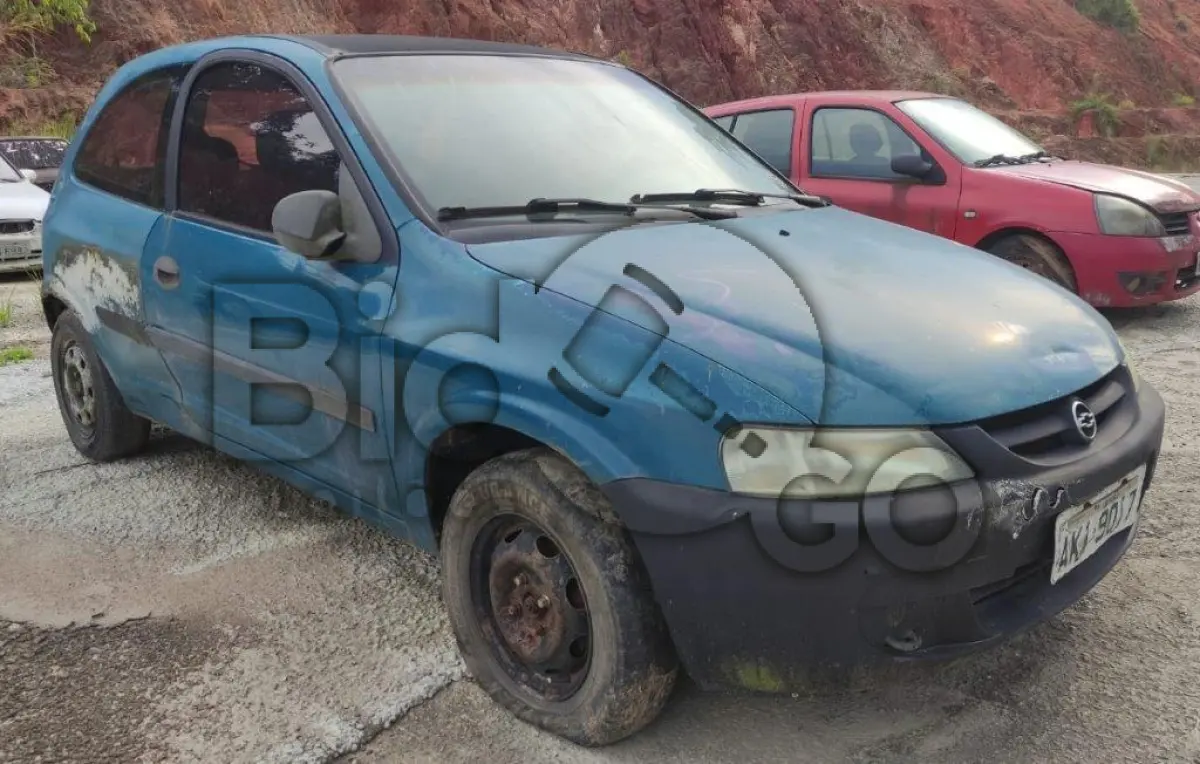 LOTE 023 - Espécie: PASSAGEIRO / Marca: GM / Modelo: CELTA / Placa: AKI9017   / UF: PR /Município: Ibiporã / Ano fabricação: 2002 / Ano modelo: 2002 / Cor: VERDE / Chassi: 9BGRD08Z02G147056 / Motor: DJ0105788 / RENAVAM: 00786038985