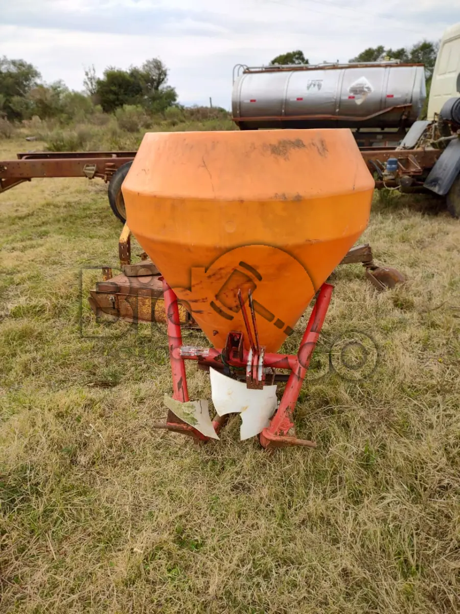 LOTE 020 - Ciclone
