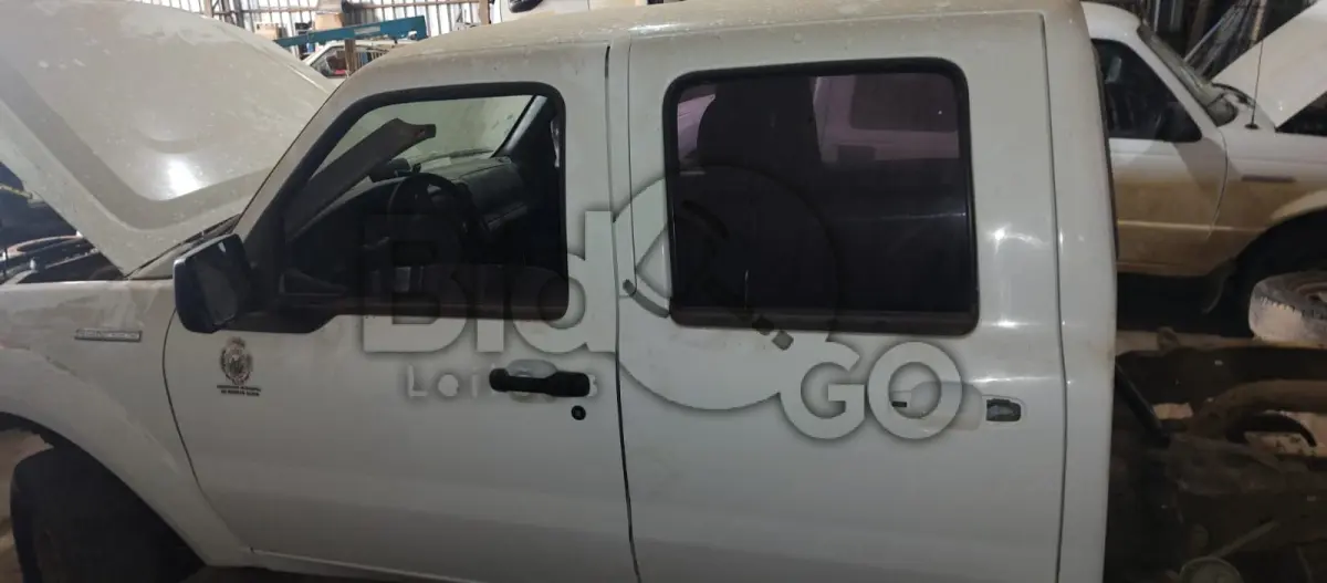 LOTE 003 - Veículo marca/modelo: I/FORD RANGER XL 13P Ano: 2009/2010 