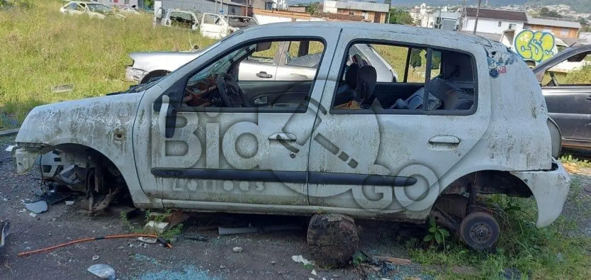 LOTE 027 - SUCATA AUTOMOTIVA