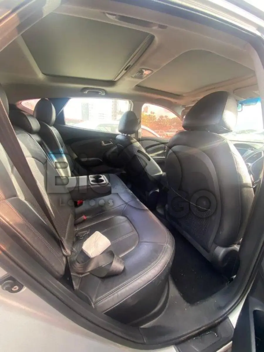 LOTE 004 - Espécie: MISTO / Marca: I / Modelo: HYUNDAI IX35 2.0 / Placa: ISK9549 / UF: PR / Município: Pato Branco / Ano fabricação: 2011 / Ano modelo: 2011 / Cor: PRATA / Chassi: KMHJU81BBCU325985 / Motor: G4KDBU413186 / RENAVAM: 00373829264
