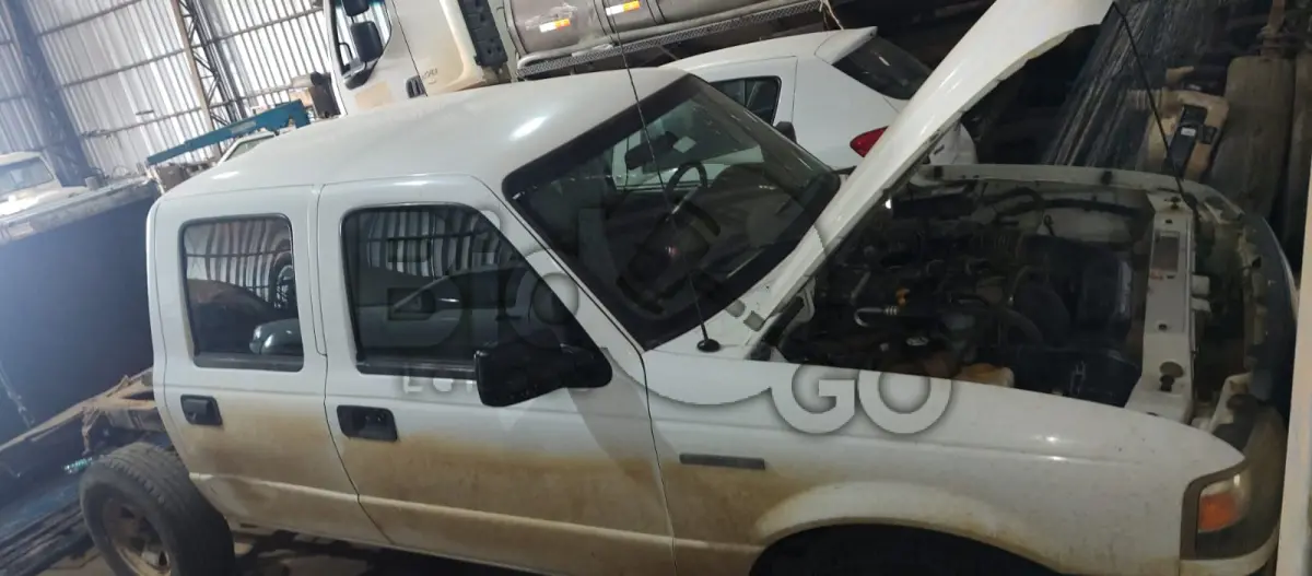 LOTE 003 - Veículo marca/modelo: I/FORD RANGER XL 13P Ano: 2009/2010 