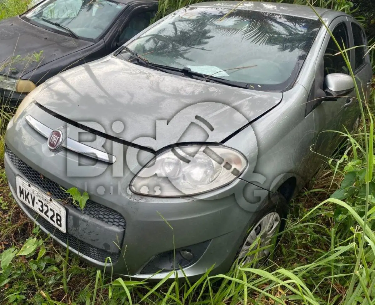 LOTE 005 - Espécie: PASSAGEIRO / Marca: FIAT / Modelo: PALIO ESSENCE 1.6 / Placa: MKV3228 / UF: SC / Município: Guaramirim / Ano fabricação: 2012 / Ano modelo: 2013 / Cor: CINZA / Chassi: 9BD196283D2117699 / Motor: 310A50112357987 / RENAVAM: 00503255645