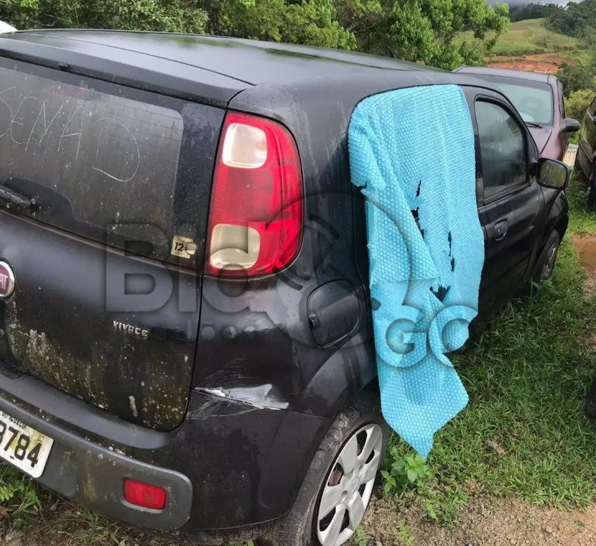 LOTE 016 - Espécie: PASSAGEIRO / Marca: FIAT / Modelo: UNO VIVACE 1.0 / Placa: PUK8H84   /   UF: PR / Município: Foz do Iguaçu / Ano fabricação: 2014 / Ano modelo: 2014 / Cor: PRETA / Chassi: 9BD195152E0611825 / Motor: 310A10112160663 / RENAVAM:01165111168