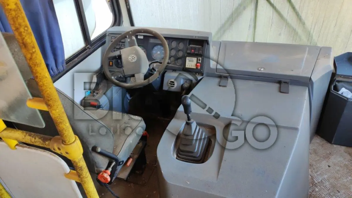 LOTE 018 - ÔNIBUS ESCOLAR VW 15.190/INDUSCAR FOZ 2500, Fabricação/Modelo: 2009/2009