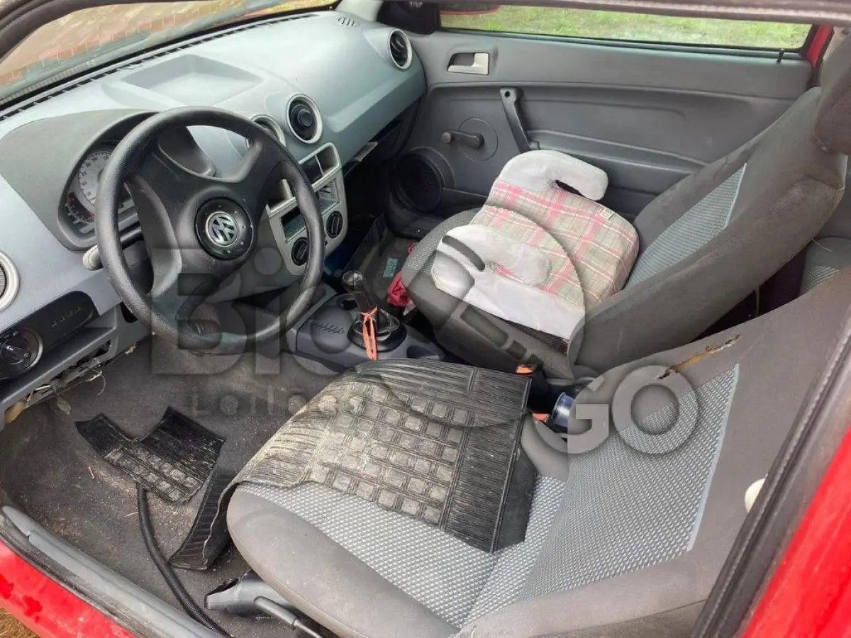 LOTE 015 - Espécie: PASSAGEIRO / Marca: VW / Modelo: GOL 1.0 GIV / Placa: MHZ5937   /   UF: SC / Município: Balneário Piçarras / Ano fabricação: 2010 / Ano modelo: 2010 / Cor: VERMELHA / Chassi: 9BWAA05W6BP035866 / Motor: CCP219247 / RENAVAM: 00230912532