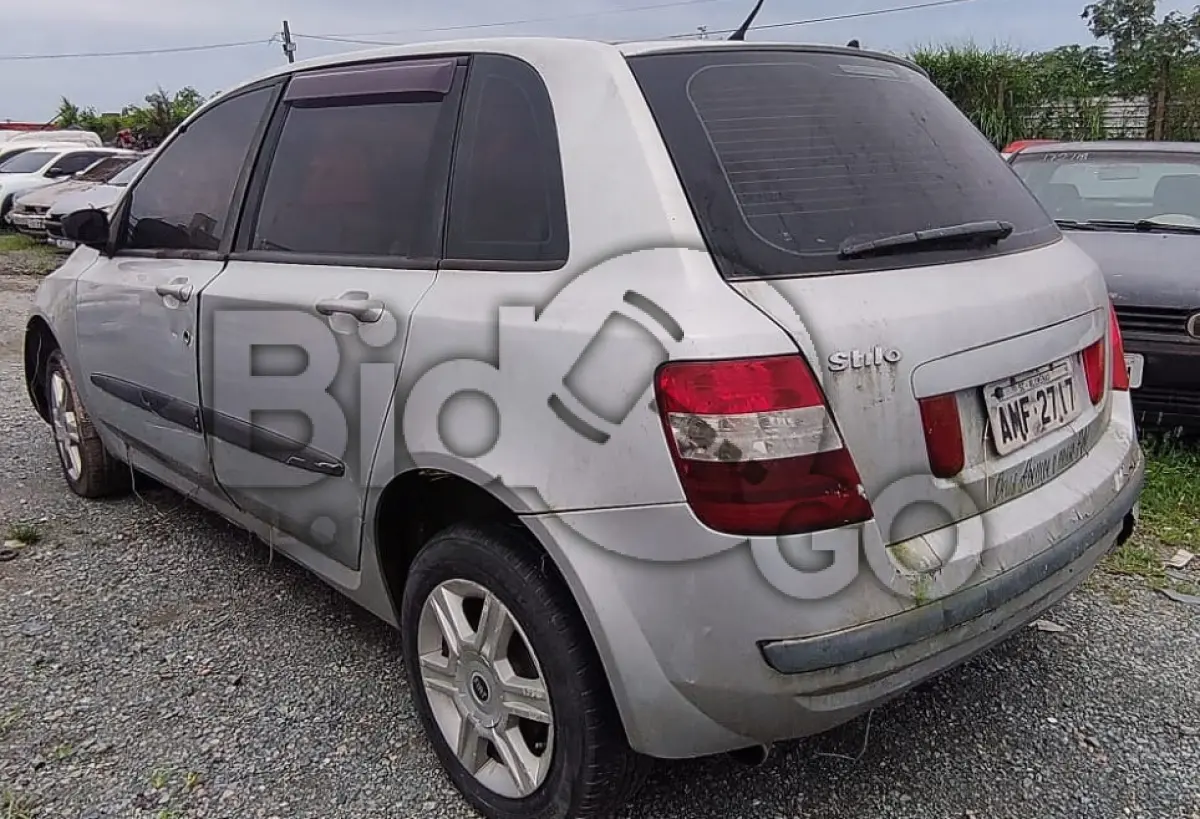 LOTE 024 - SUCATA AUTOMOTIVA