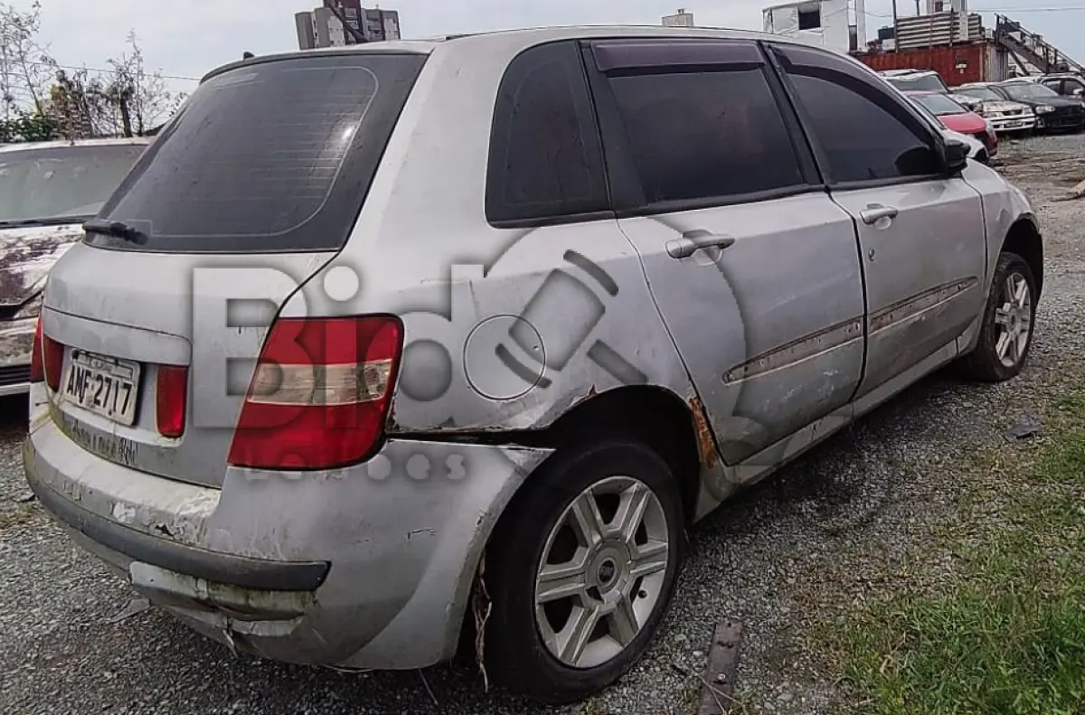 LOTE 024 - SUCATA AUTOMOTIVA
