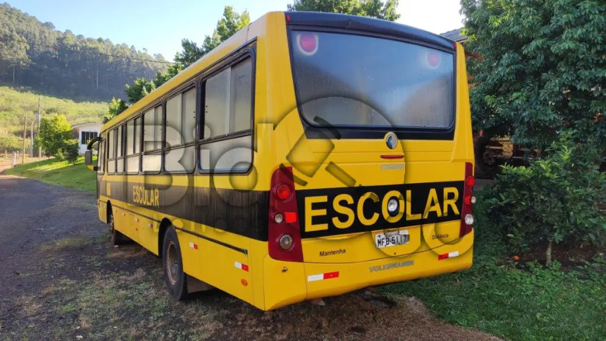 LOTE 019 - ÔNIBUS ESCOLAR VW 15.190/INDUSCAR FOZ VWOD, Fabricação/Modelo: 2008/2009