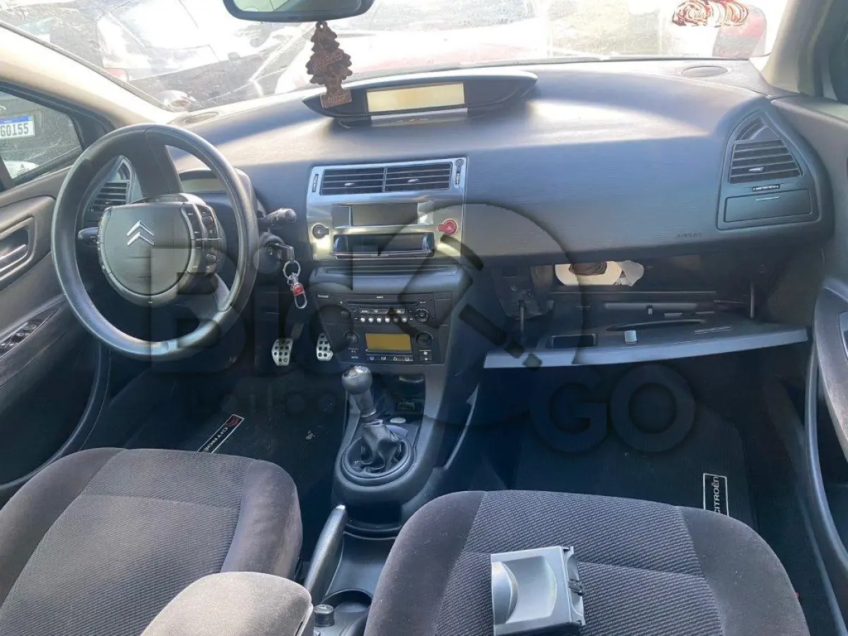 LOTE 043 - Espécie: PASSAGEIRO / Marca: I / Modelo: CITROEN C4 20EXC5P F / Placa: MIW5685 / UF: SC / Município: Joinville / Ano fabricação: 2010 / Ano modelo: 2011 / Cor: PRATA / Chassi: 8BCLCRFJYBG529374 / Motor: 10TWAB0063936 RENAVAM: 00338612661