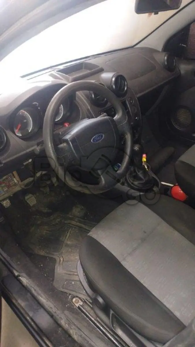 LOTE 049 - SUCATA - Espécie: PASSAGEIRO / Marca: FORD / Modelo: FIESTA FLEX / Placa: EPY1C46 / UF: SC / Município: Joinville / Ano fabricação: 2010 / Ano modelo: 2010 / Cor: PRETA / Chassi: 9BFZF55A6B8056250 / Motor: SM9AB8056250 / RENAVAM: 00224952021