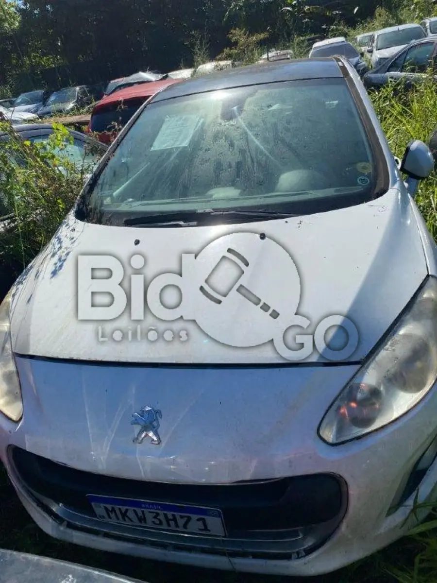 LOTE 016 - Espécie: PASSAGEIRO / Marca: I / Modelo: PEUGEOT 308 ALLURE / Placa: MKW3H71 / UF: SC / Município: Joinville / Ano fabricação: 2012 / Ano modelo: 2013 / Cor: BRANCA / Chassi: 8AD4CRFJWDG050090 / Motor: 10XN130138824 / RENAVAM: 00506981827