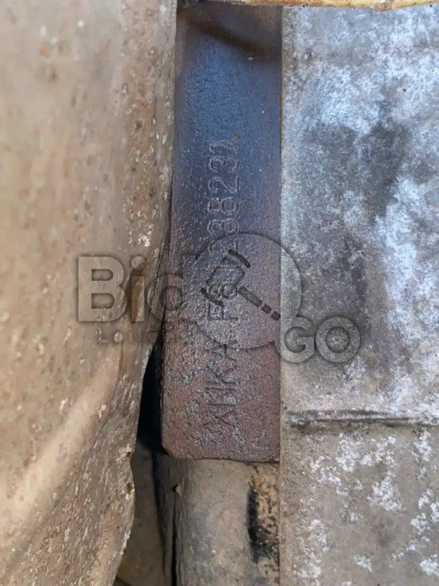 LOTE 014 - Espécie: AUTOMOVEL / Marca: FORD / Modelo: KA SE 1.0 HA / Placa: MMC0687 / UF: SC / Município: Joinville / Ano fabricação: 2014 / Ano modelo: 2015 / Cor: VERMELHA / Chassi: 9BFZH55LXF8123823 / Motor: XNKAF8123823 / RENAVAM: 1016892621