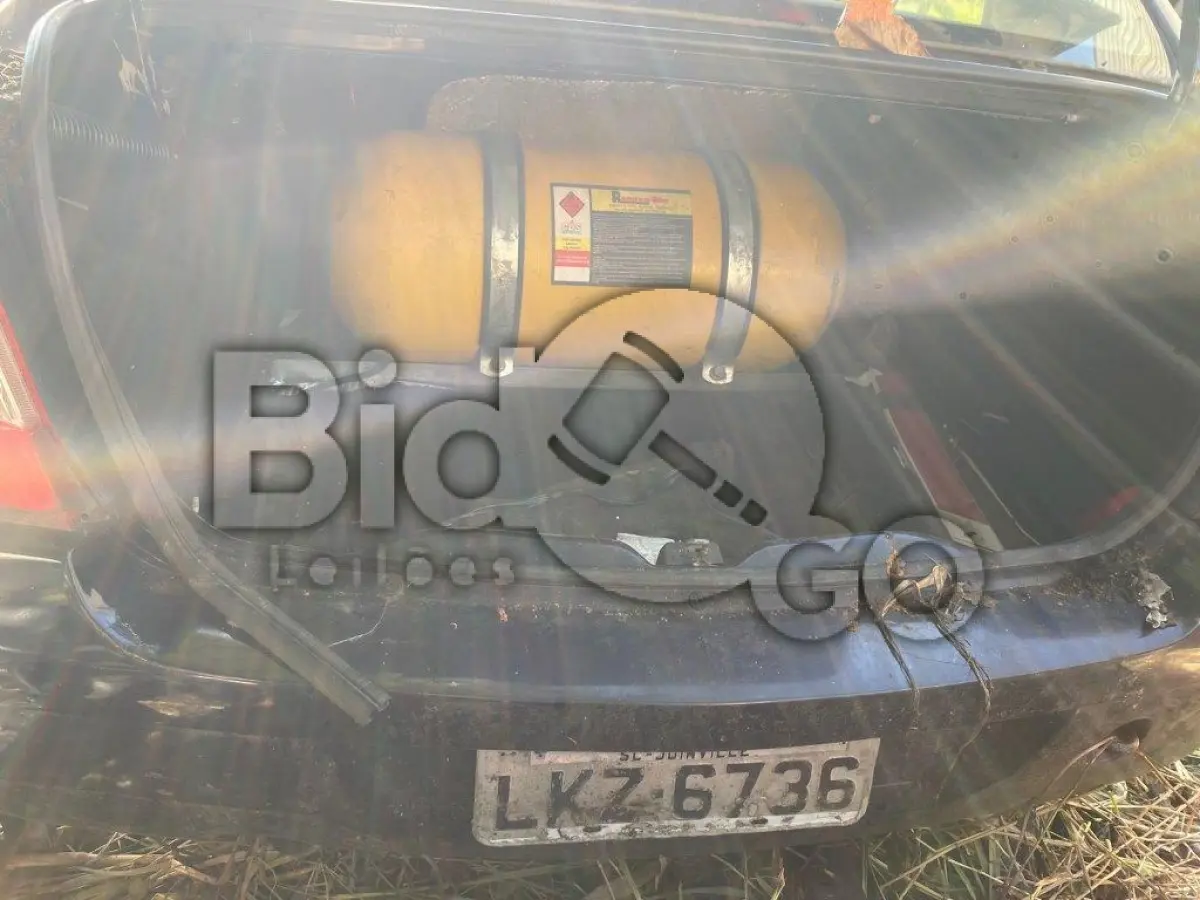 LOTE 010 - Espécie: PASSAGEIRO / Marca: RENAULT / Modelo: LOGAN EXP 1016V / Placa: LKZ6736 / UF: SC / Município: Joinville / Ano fabricação: 2009 / Ano modelo: 2010 / Cor: AZUL / Chassi: 93YLSR7GHAJ320671 / Motor:D4DH760Q066481 RENAVAM: 00169654192