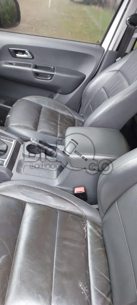 LOTE 008 - VW AMAROK CD 4X4 HIGH / Placa: QGA8G08 / Ano fabricação: 2014 / Ano
modelo: 2014 / Cor: BRANCA 