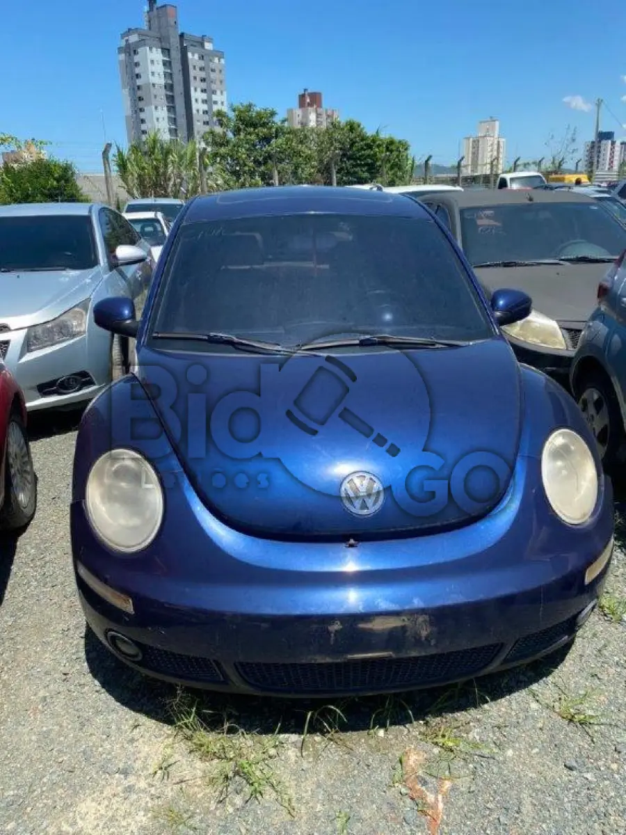 LOTE 037 - Espécie: PASSAGEIRO / Marca: I / Modelo: VW BEETLE / Placa: EJE8973 / UF: SC / Município: Itajaí / Ano fabricação: 2009 / Ano modelo: 2009 / Cor: AZUL / Chassi: 3VWSJ21C49M516184 / Motor: CBP122583 / RENAVAM: 00150725477