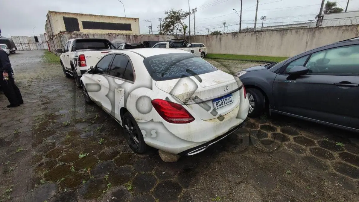 LOTE 005 - M.BENZ / Modelo: C250 / Ano fabricação: 2017 / Ano modelo: 2017 / Cor: BRANCA 