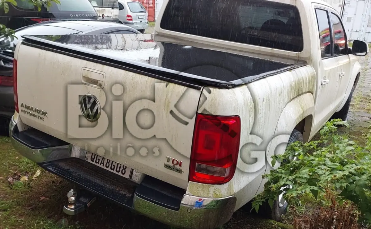 LOTE 008 - VW AMAROK CD 4X4 HIGH / Placa: QGA8G08 / Ano fabricação: 2014 / Ano
modelo: 2014 / Cor: BRANCA 