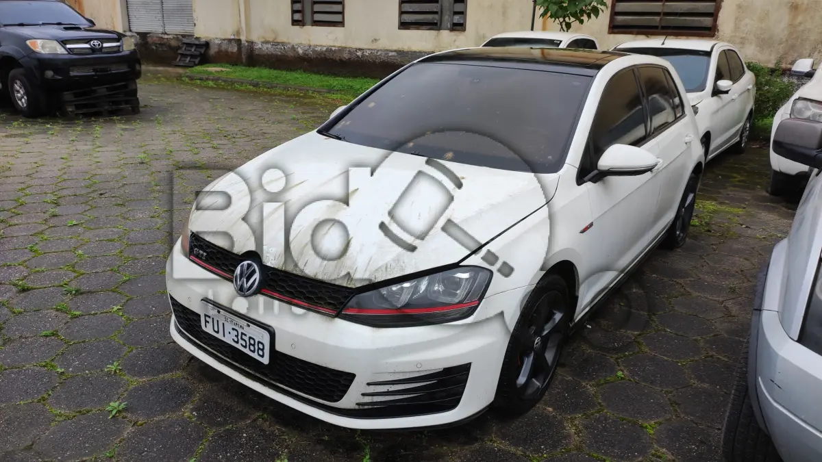 LOTE 006 -  VW GOLF GTI AB / Ano fabricação: 2013 / Ano modelo: 2013 / Cor: BRANCA 
