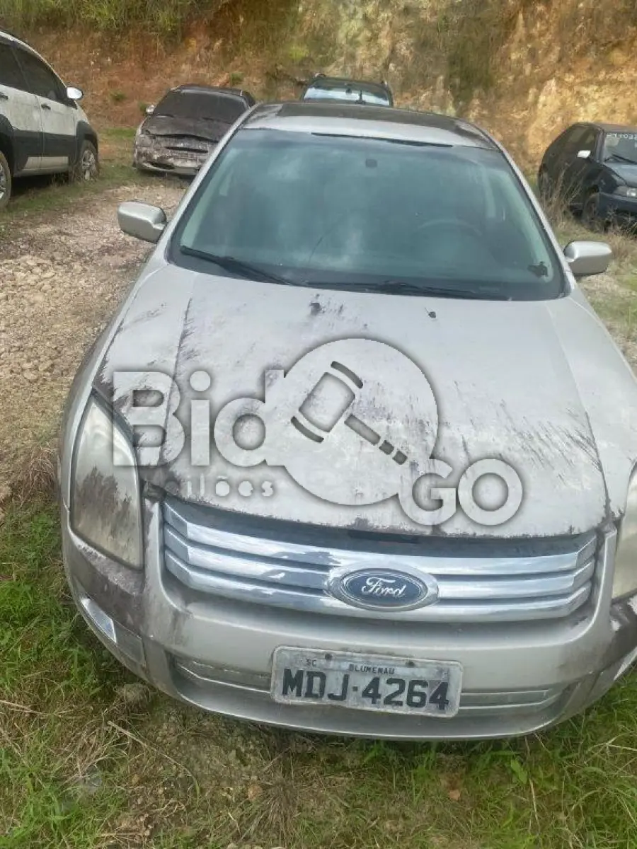 LOTE 026 - Espécie: PASSAGEIRO / Marca: FORD / Modelo: FUSION / Placa: MDJ4264 / UF: SC / Município: Blumenau / Ano fabricação: 2007 / Ano modelo: 2007 / Cor: PRATA / Chassi: 3FAHP08Z87R234324 / Motor: 7R234324 / RENAVAM: 00922806691