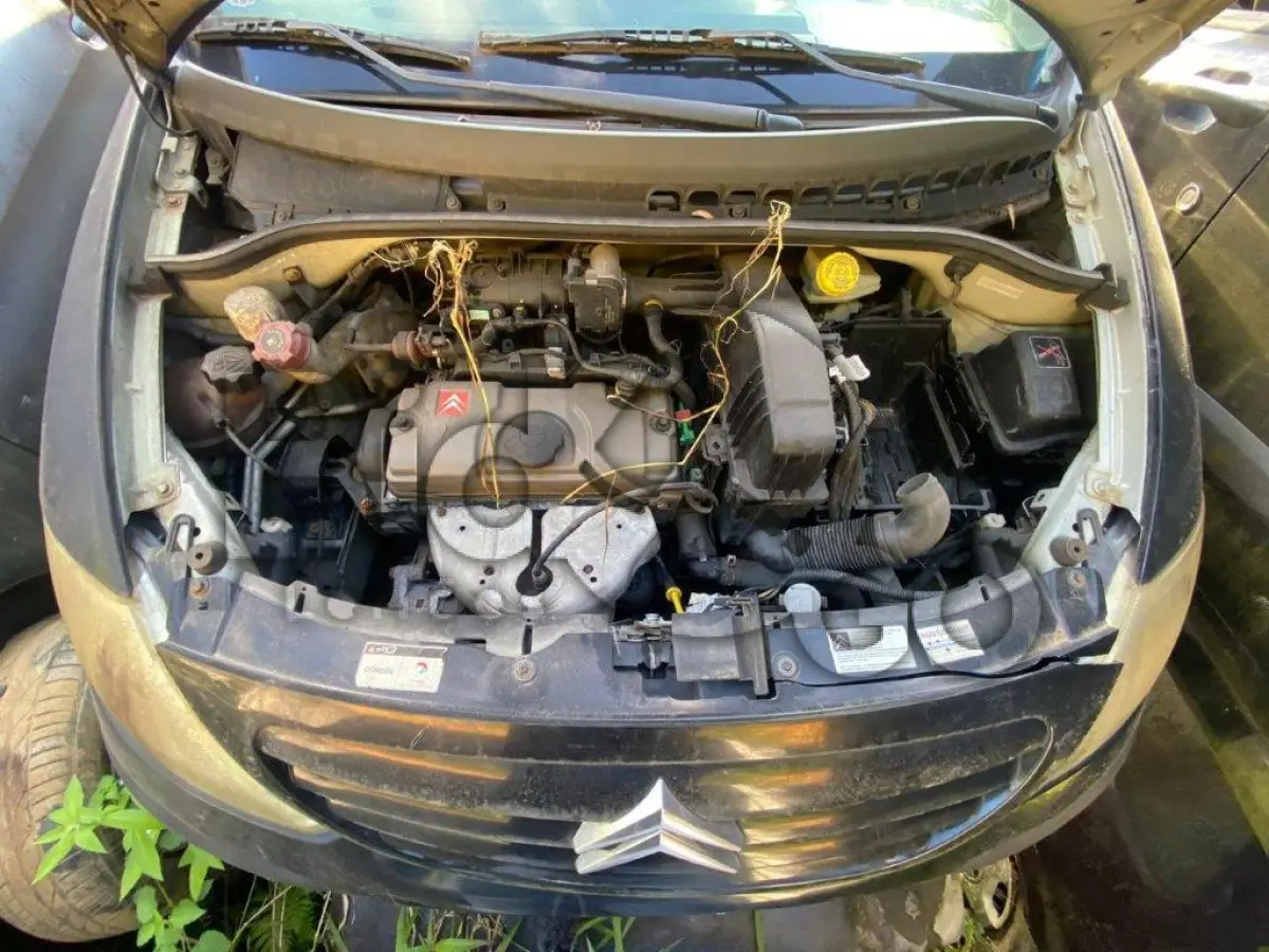 LOTE 024 - Espécie: PASSAGEIRO / Marca: CITROEN / Modelo: C3 GLX 14 FLEX / Placa: MEY8J94 / UF: SC / Município: Blumenau / Ano fabricação: 2008 / Ano modelo: 2008 / Cor: PRETA / Chassi: 935FCKFV88B554055 / Motor: 10DBS50052429 / RENAVAM: 00967179602