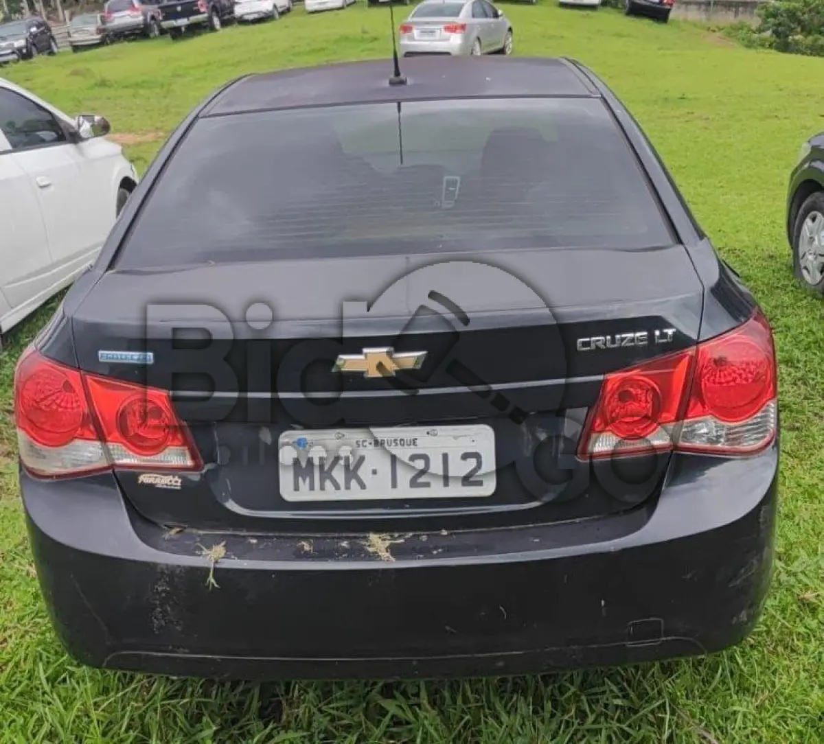 LOTE 039 - Espécie: PASSAGEIRO / Marca: CHEVROLET / Modelo: CRUZE LT NB / Placa: MKK1212 / UF: SC / Município: Brusque / Ano fabricação: 2012 / Ano modelo: 2012 / Cor: PRETA / Chassi: 9BGPB69M0CB240662 / Motor:N18XFF20RU6713 RENAVAM: 00452730112
