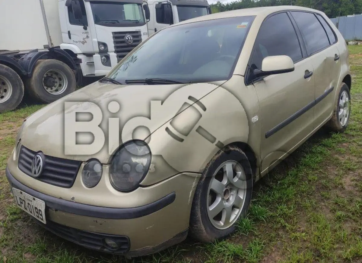 LOTE 044 - Espécie: PASSAGEIRO / Marca: VW / Modelo: POLO 1.6 / Placa: LPZ0199 / UF: SC / Município: Gaspar / Ano fabricação: 2004 / Ano modelo: 2004 / Cor: BEGE / Chassi: 9BWHB09N34P017227 / Motor: BAH147845 / RENAVAM: 00820837342
