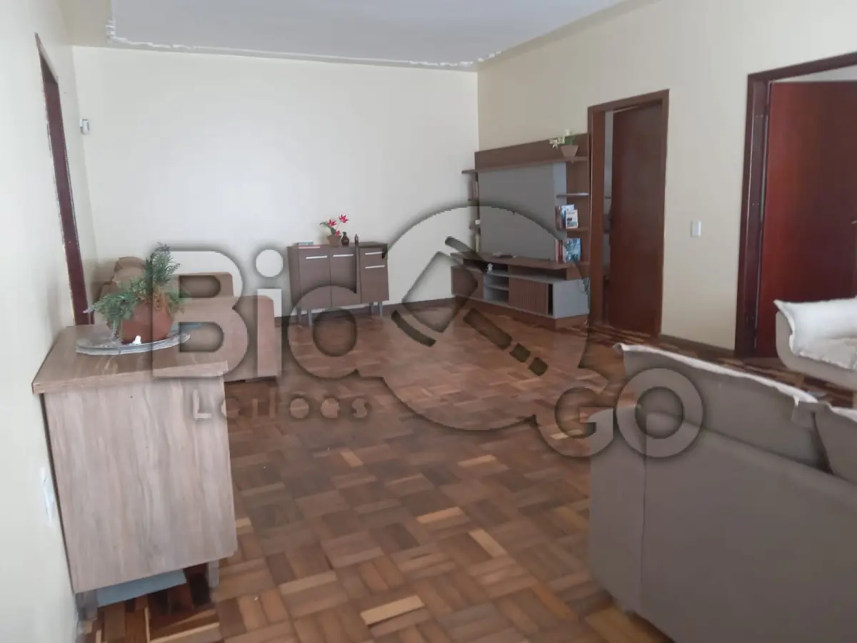 LOTE 001 - SOBRADO DE ALVENARIA