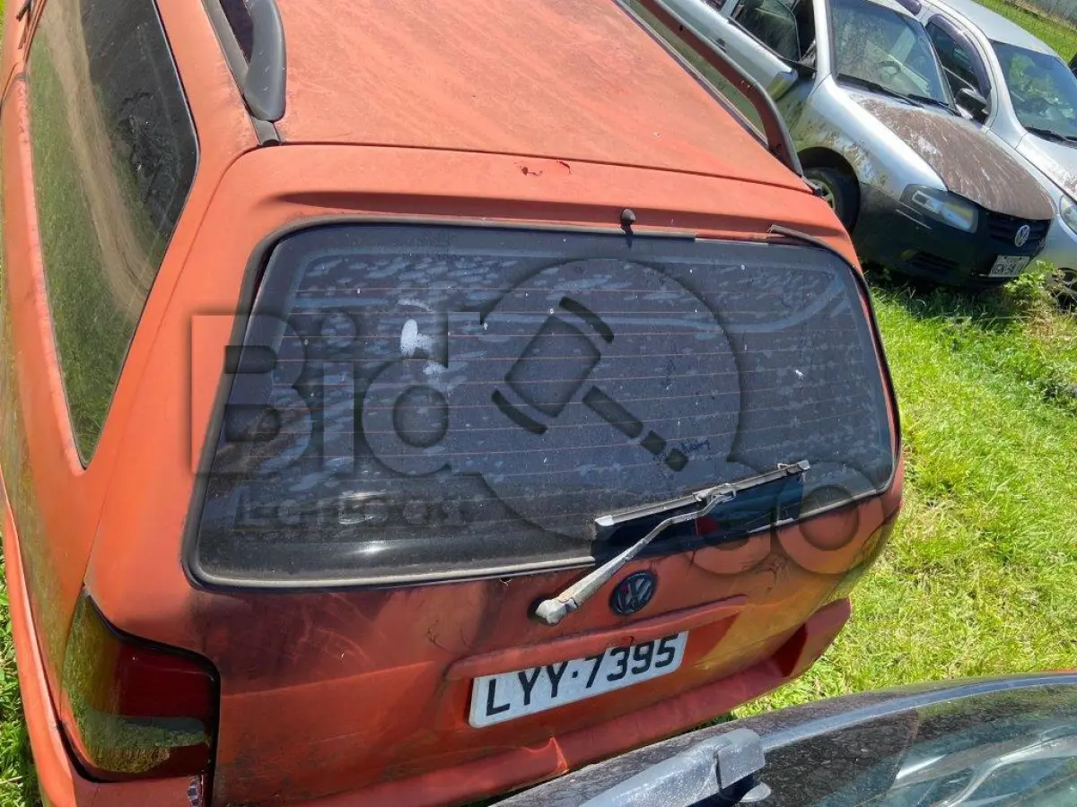 LOTE 027 - Espécie: PASSAGEIRO / Marca: VW / Modelo: PARATI CL 1.6 MI / Placa: LYY7395 / UF: SC / Município: Timbó / Ano fabricação: 1997 / Ano modelo: 1997 / Cor: VERMELHA / Chassi: 9BWZZZ379VT144970 / Motor: UND099703 / RENAVAM: 00679596828