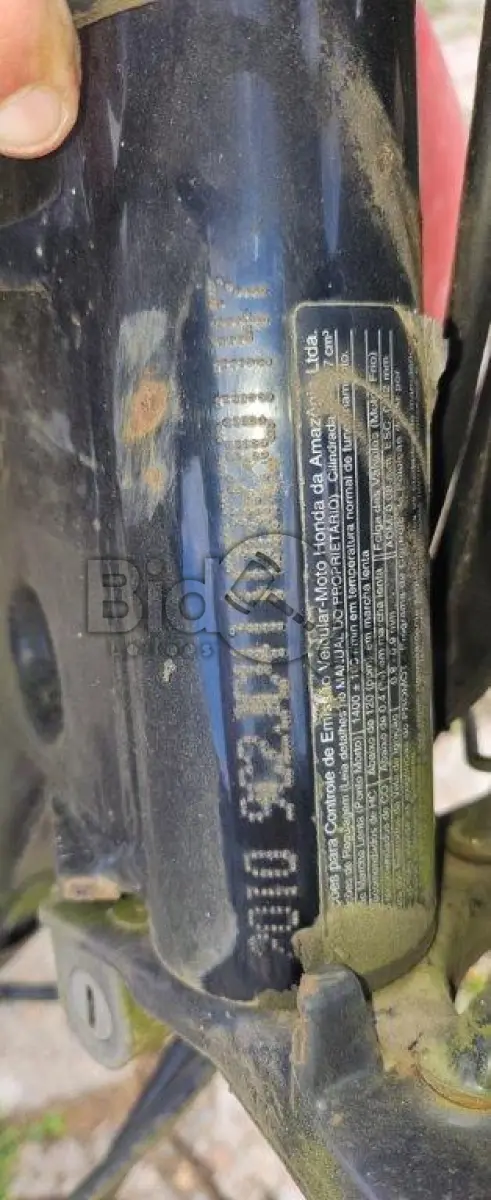 LOTE 018 - Espécie: PASSAGEIRO / Marca: HONDA / Modelo: CG 125 FAN KS / Placa: MIC2249 / UF: SC / Município: Schroeder / Ano fabricação: 2010 / Ano modelo: 2011 / Cor: VERMELHA / Chassi: 9C2JC4110BR301147 / Motor: JC41E1B301147 / RENAVAM: 00261625330