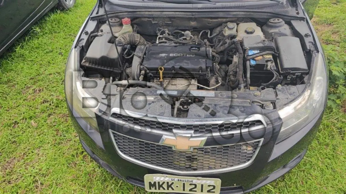 LOTE 039 - Espécie: PASSAGEIRO / Marca: CHEVROLET / Modelo: CRUZE LT NB / Placa: MKK1212 / UF: SC / Município: Brusque / Ano fabricação: 2012 / Ano modelo: 2012 / Cor: PRETA / Chassi: 9BGPB69M0CB240662 / Motor:N18XFF20RU6713 RENAVAM: 00452730112
