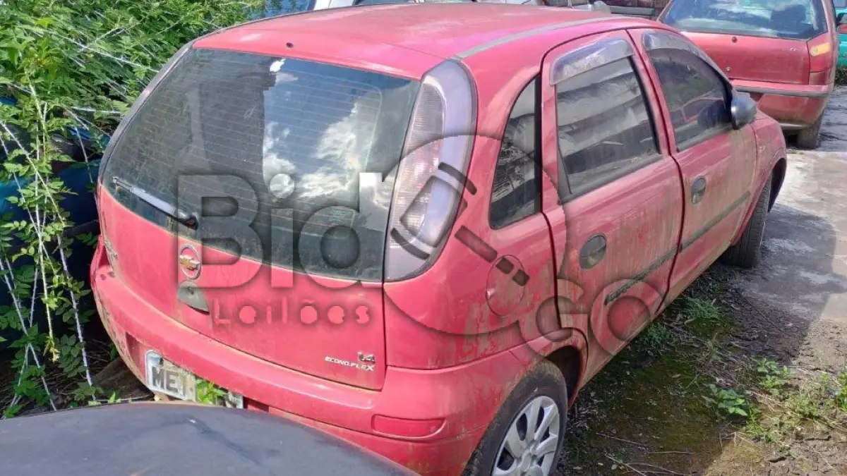 LOTE 029 - Espécie: PASSAGEIRO / Marca: GM / Modelo: CORSA HATCH MAXX / Placa: MEI0587 / UF: SC / Município: São Bento do Sul / Ano fabricação: 2007 / Ano modelo: 2007 Cor: VERMELHA / Chassi: 9BGXH68808B163008/ Motor: P30004775 / RENAVAM: 00934566470