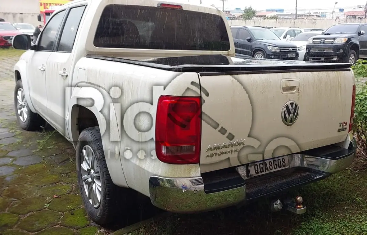 LOTE 008 - VW AMAROK CD 4X4 HIGH / Placa: QGA8G08 / Ano fabricação: 2014 / Ano
modelo: 2014 / Cor: BRANCA 