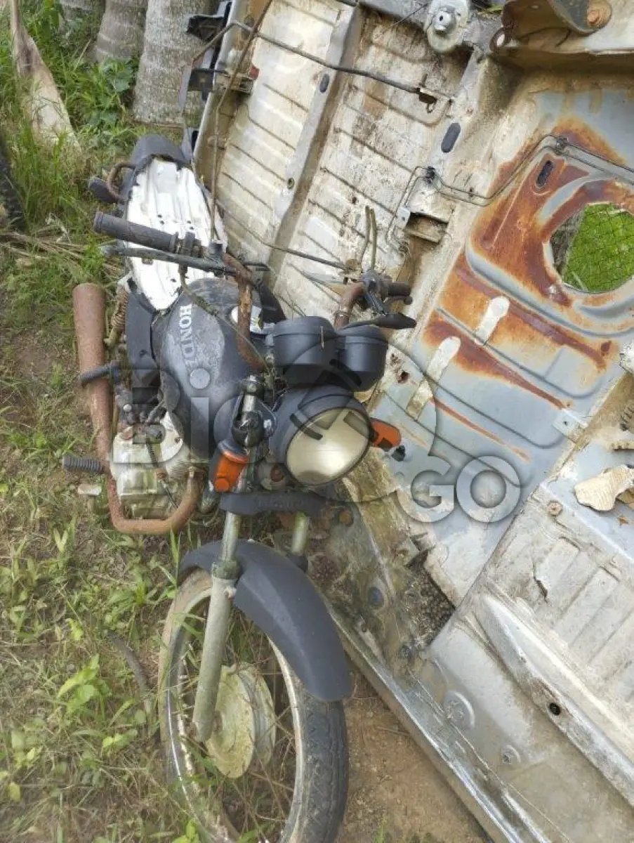 LOTE 031 - Espécie: PASSAGEIRO / Marca: HONDA / Modelo: CG 125 FAN / Placa: MEL3143 / UF: PB Município:Massaranduba / Ano fabricação: 2007 / Ano modelo: 2007 / Cor: PRETA / Chassi: 9C2JC30708R052816 / Motor: JC30E78052816 / RENAVAM: 00955187176