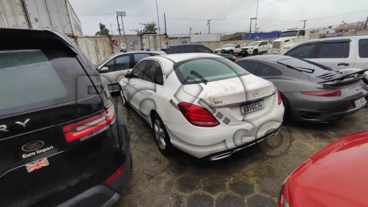 LOTE 007 - 
M.BENZ / Modelo: C180FF / Ano fabricação: 2016 / Ano
modelo: 2016 / Cor: BRANCA 