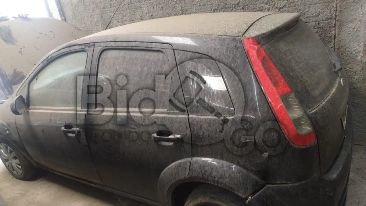 LOTE 049 - SUCATA - Espécie: PASSAGEIRO / Marca: FORD / Modelo: FIESTA FLEX / Placa: EPY1C46 / UF: SC / Município: Joinville / Ano fabricação: 2010 / Ano modelo: 2010 / Cor: PRETA / Chassi: 9BFZF55A6B8056250 / Motor: SM9AB8056250 / RENAVAM: 00224952021