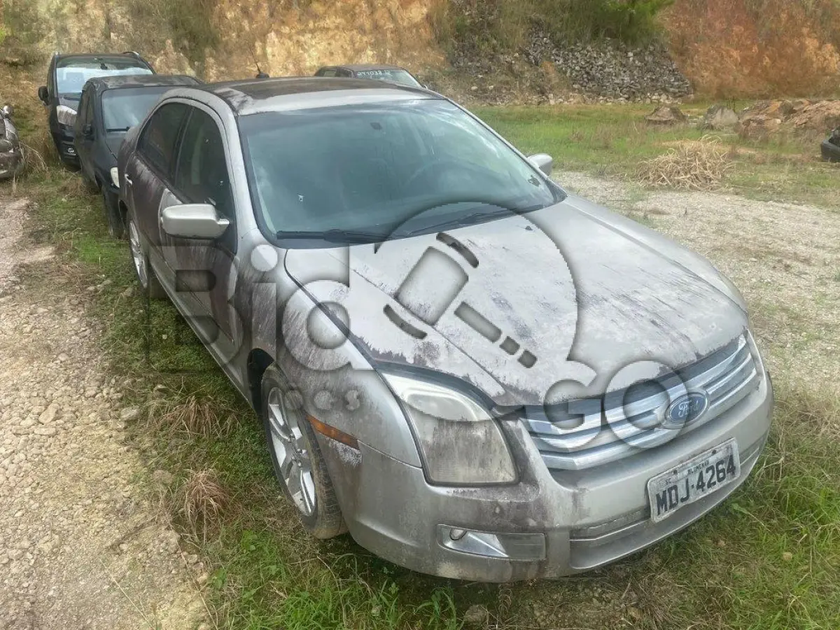 LOTE 026 - Espécie: PASSAGEIRO / Marca: FORD / Modelo: FUSION / Placa: MDJ4264 / UF: SC / Município: Blumenau / Ano fabricação: 2007 / Ano modelo: 2007 / Cor: PRATA / Chassi: 3FAHP08Z87R234324 / Motor: 7R234324 / RENAVAM: 00922806691