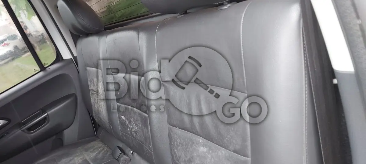LOTE 008 - VW AMAROK CD 4X4 HIGH / Placa: QGA8G08 / Ano fabricação: 2014 / Ano
modelo: 2014 / Cor: BRANCA 